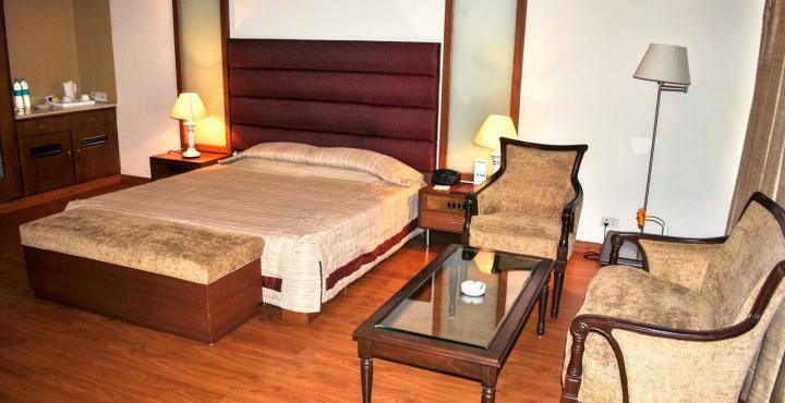 Hotel Shivalikview Chandīgarh Exteriör bild