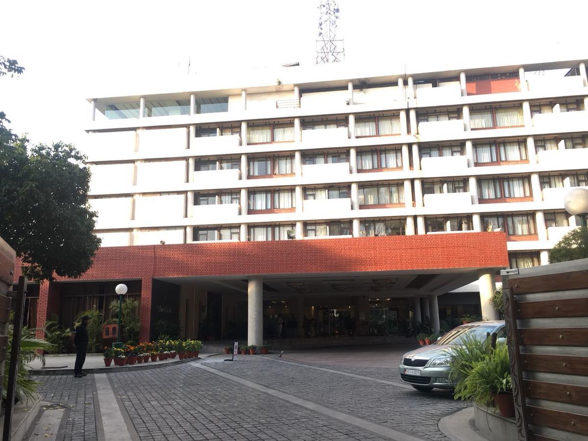 Hotel Shivalikview Chandīgarh Exteriör bild